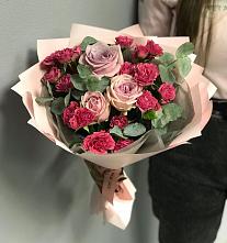 Букет цветов из:  Гвоздики и Розы в Новом Янкуле
