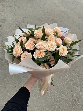 Букет Кремовые розы Латте в Новом Янкуле